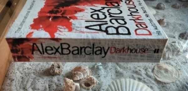Alex Barclay - Darkhouse - Afbeelding 3