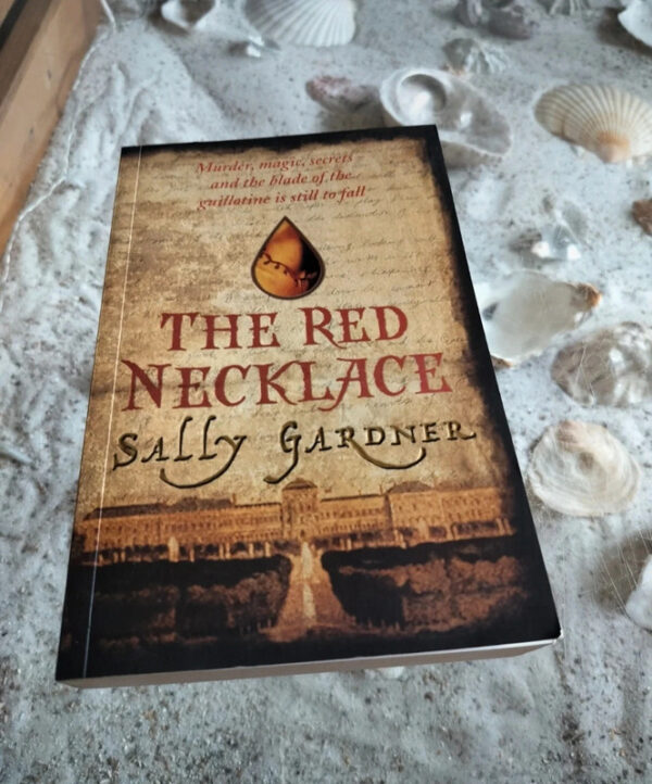 Sally Gardner - The Red Necklace