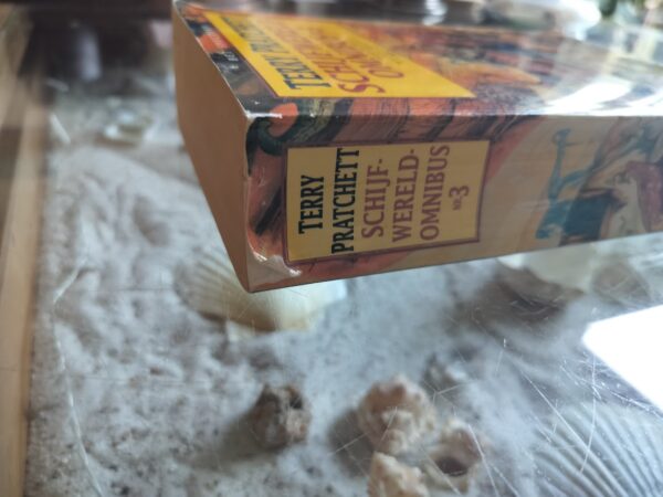 Terry Prachett - Schijfwereld omnibus 3 - Afbeelding 4