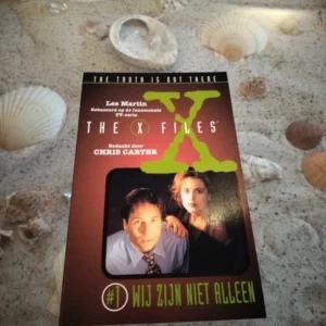 X Files - Wij zijn niet alleen #1
