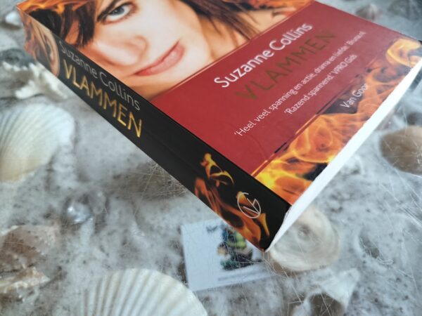 Suzanne Collins - Vlammen - Hongerspelen deel 2